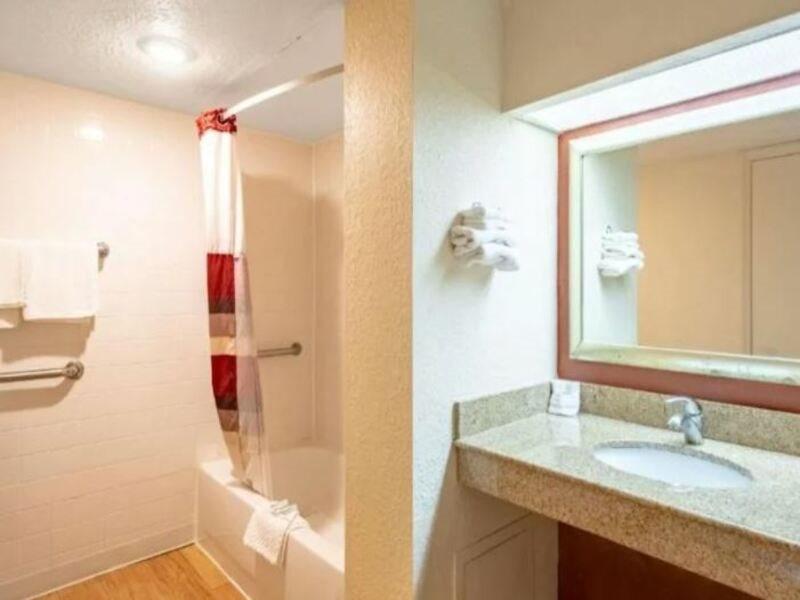 Econo Lodge Palm Harbor - Clearwater Eksteriør billede