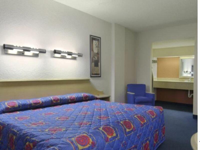 Econo Lodge Palm Harbor - Clearwater Eksteriør billede