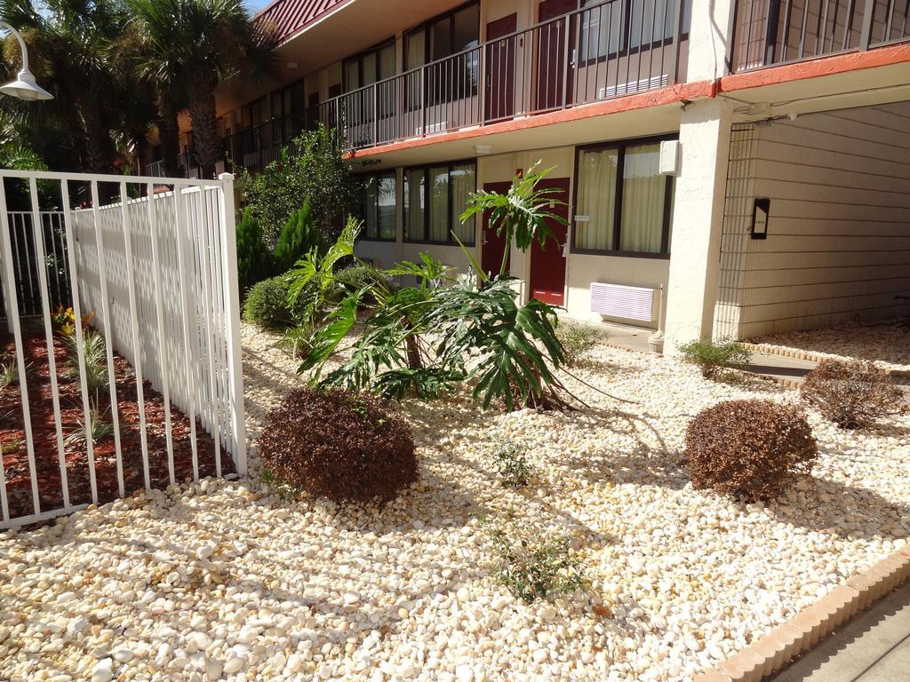 Econo Lodge Palm Harbor - Clearwater Eksteriør billede