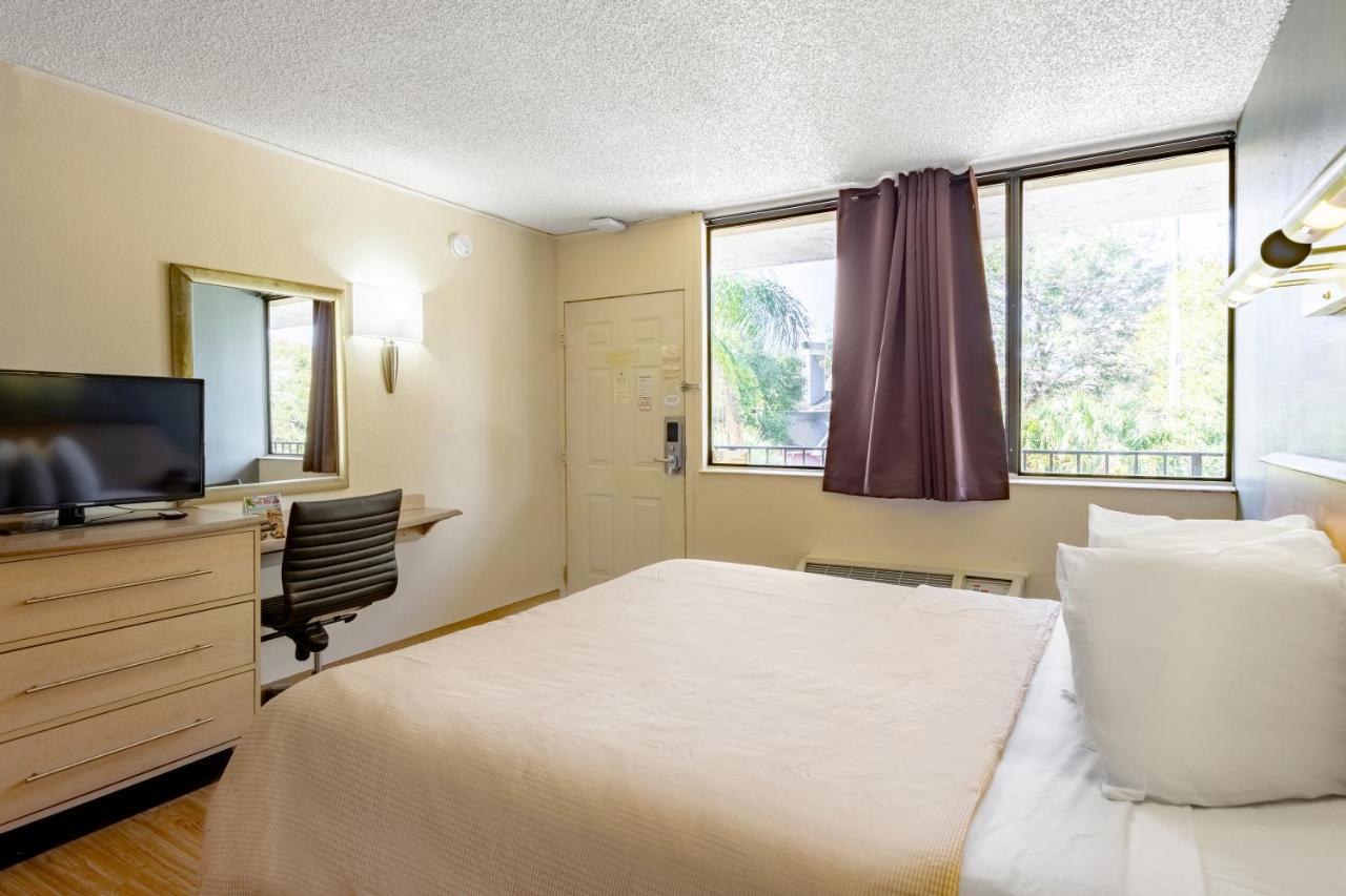Econo Lodge Palm Harbor - Clearwater Eksteriør billede