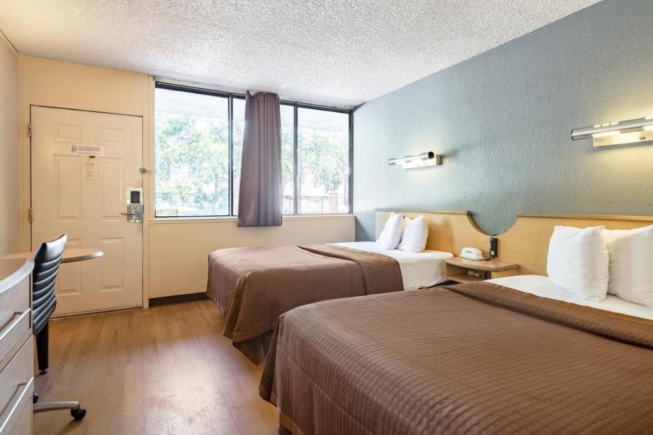 Econo Lodge Palm Harbor - Clearwater Eksteriør billede
