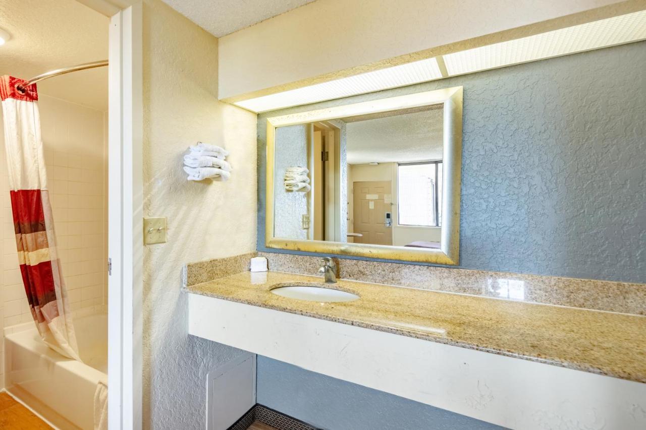 Econo Lodge Palm Harbor - Clearwater Eksteriør billede